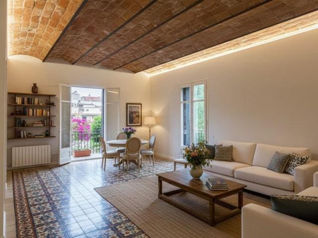 Apartamento en venta en Barcelona photo 0