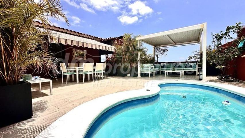 Adosada en venta en Adeje, El Madronal photo 0