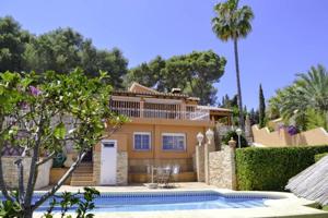 Chalet en venta en Denia, Las Rotas photo 0
