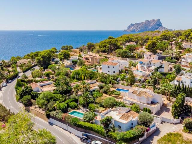 Chalet en venta en Benissa photo 0