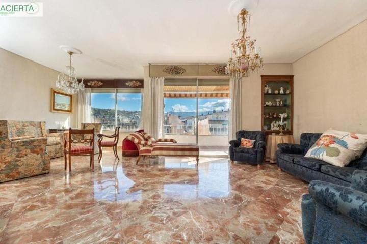 Piso en venta en Granada, Centro photo 0