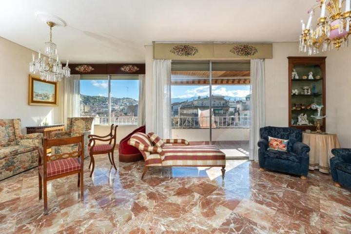 Piso en venta en Granada, Centro photo 0