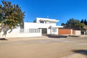 Chalet en venta en Mijas, Calanova photo 0