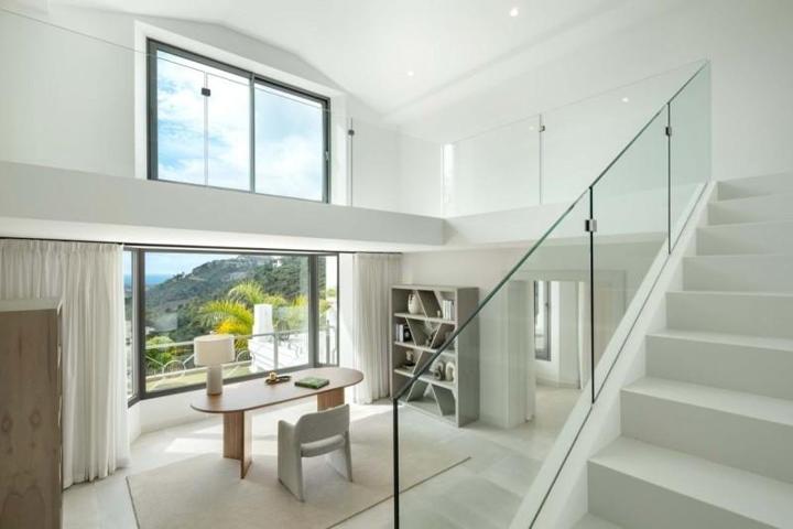 Chalet en venta en Benahavís, Benahavis photo 0