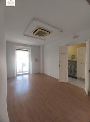 Local comercial en alquiler en Puerto Real, Centro photo 0