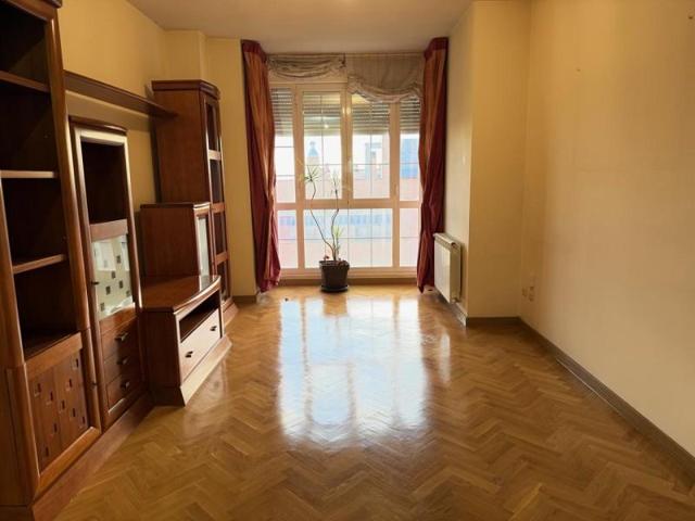 Piso en alquiler en Madrid, Calle de los Timbales, 28054 photo 0