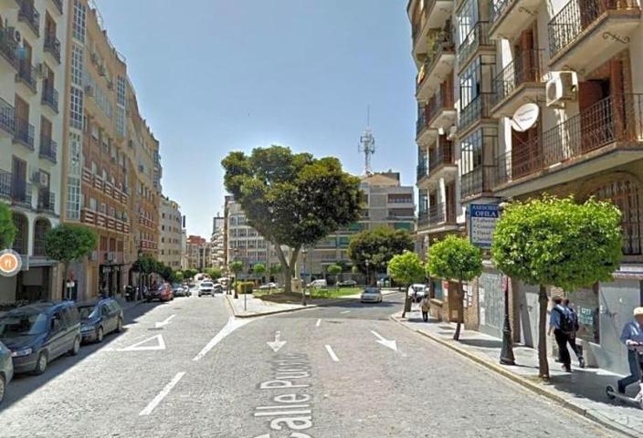 Local comercial en alquiler en Huelva photo 0