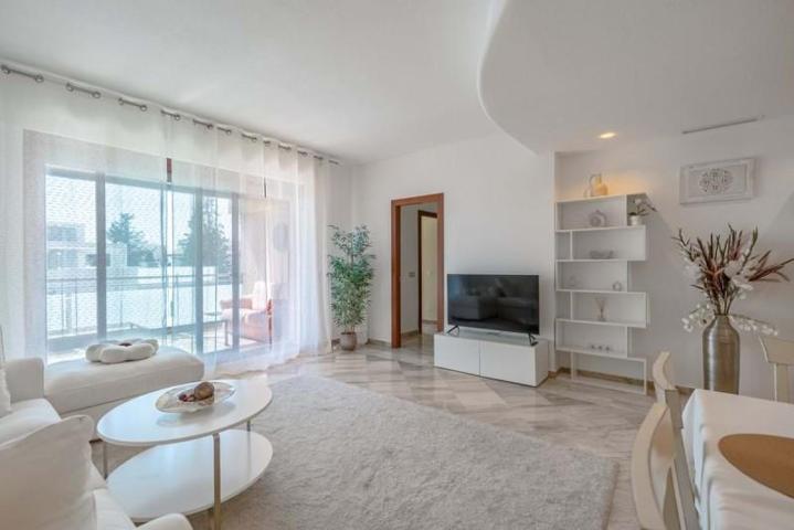 Piso en alquiler en Marbella, Marbella photo 0