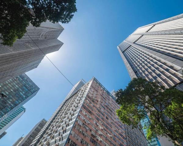 Local comercial en alquiler en Madrid, Chamartín - Santiago Bernabeu photo 0