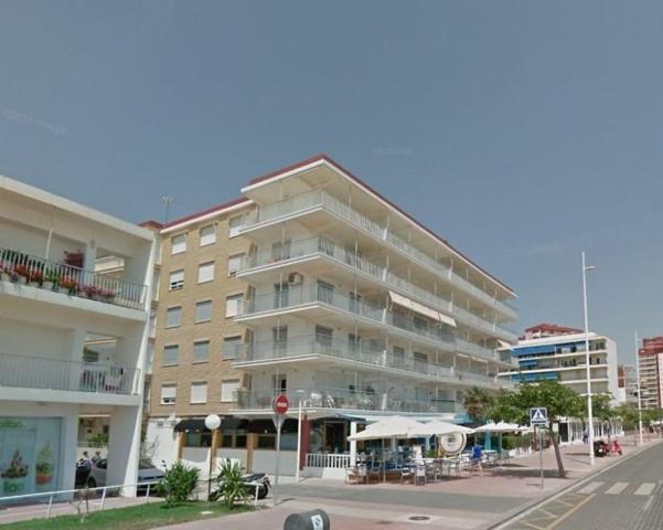 Local comercial en venta en Gandia, Playa de Gandia photo 0