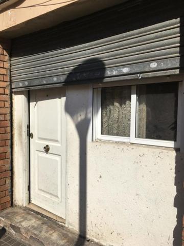 Local comercial en venta en Badalona, La Salut photo 0