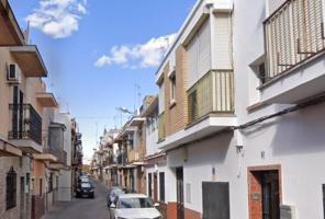 Piso en venta en Sevilla, La Plata photo 0