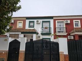 Casa en venta en Pilas, Pilas photo 0
