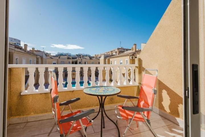 Bungalow en venta en Torrevieja, Centro photo 0