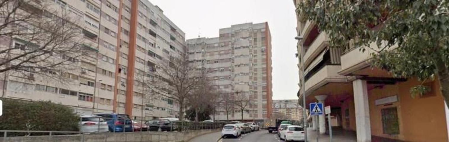 Piso en venta en Montcada i Reixac, Can Cuiàs photo 0