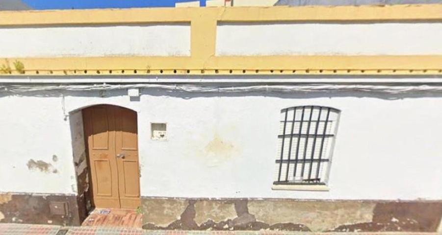 Terreno en venta en Tomares, Centro photo 0