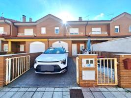 Casa en venta en Chozas de Abajo, Chozas de Abajo photo 0