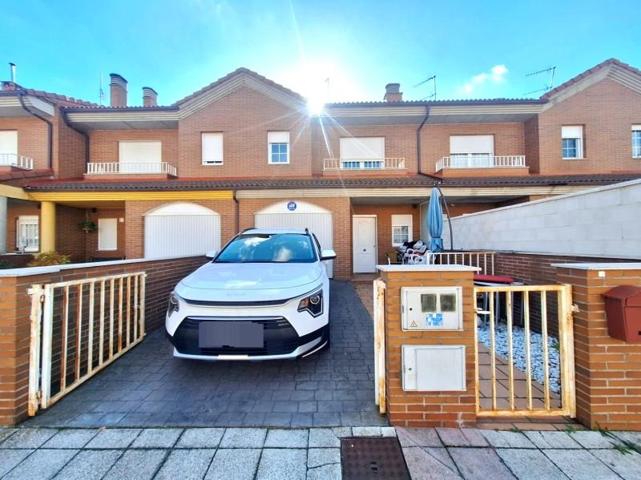 Casa en venta en Chozas de Abajo, Chozas de Abajo photo 0