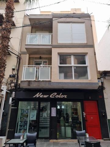 Apartamento en venta en Torrevieja, Centro photo 0