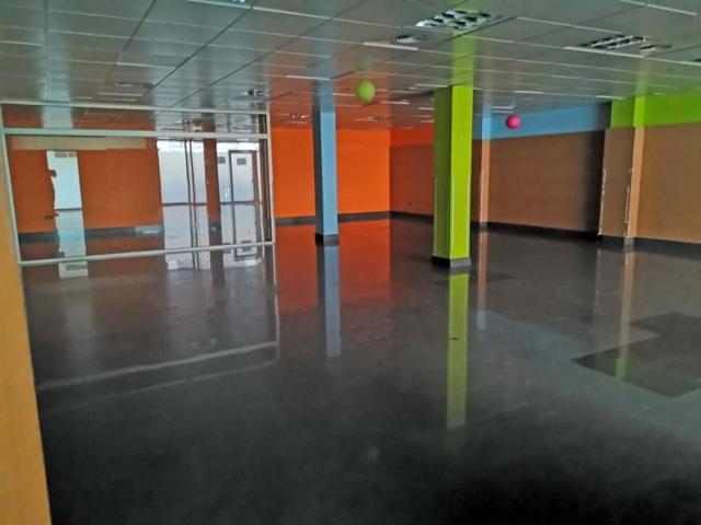 Local comercial en venta en Lleida, Segrià photo 0