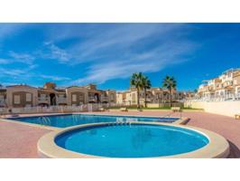 Bungalow en venta en Torrevieja photo 0