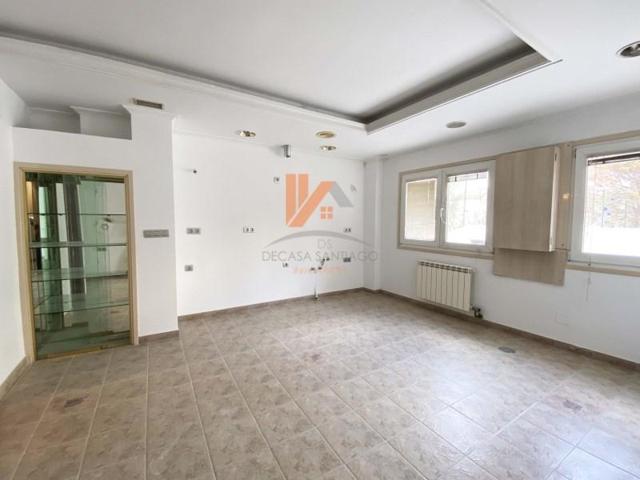 Piso en venta en Santiago de Compostela photo 0