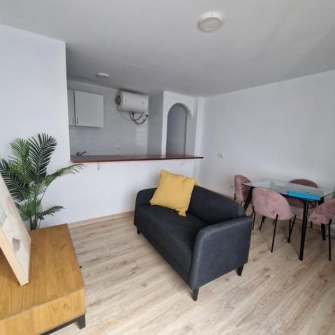 Piso en venta en Málaga, Los Castillejos - La Trinidad photo 0