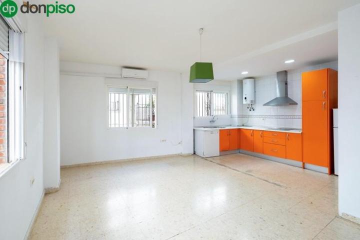 Apartamento en venta en Granada, Triunfo Jardin photo 0