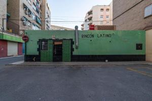 Local comercial en venta en Granada, Zaidin photo 0