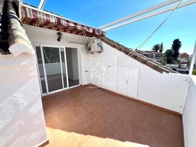 Piso en venta en Fuengirola, Calle Agustína de Aragón, 29640 photo 0