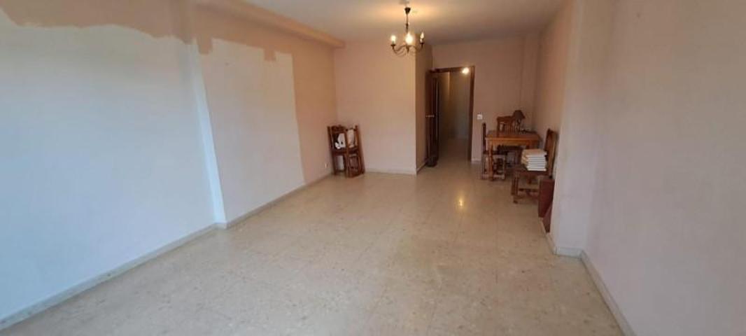 Piso en venta en Córdoba, Av. Barcelona - Viñuela - Rescatado photo 0