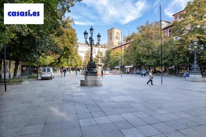 Piso en venta en Granada, Centro photo 0