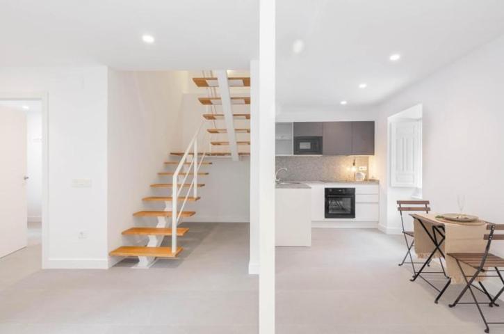 Casa en venta en Avilés, Avilés photo 0