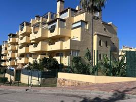 Piso en venta en Estepona, Estepona photo 0