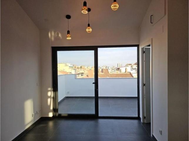 Apartamento en venta en Barcelona photo 0