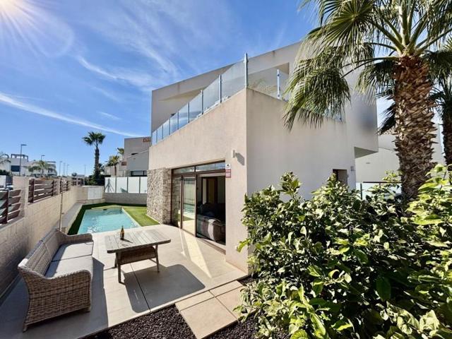 Chalet en venta en Benijofar, Pueblo 4 photo 0