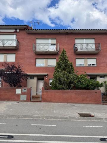 Casa en venta en Sant Feliu de Llobregat, Mas Lluhi photo 0