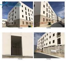 Edificio en venta en La Palma del Condado, La granja photo 0