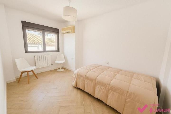 Habitación en alquiler en Granada, Calle Mirlo, 18014 photo 0