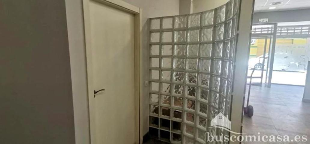 Local comercial en alquiler en Linares, Calle Julio Burell, 23700 photo 0