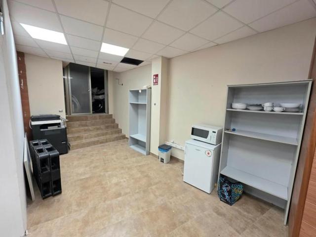 Local comercial en alquiler en Torredembarra, CENTRE photo 0