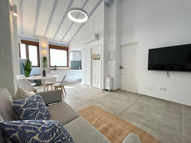 Aticos en alquiler en Altea, 1a linea photo 0