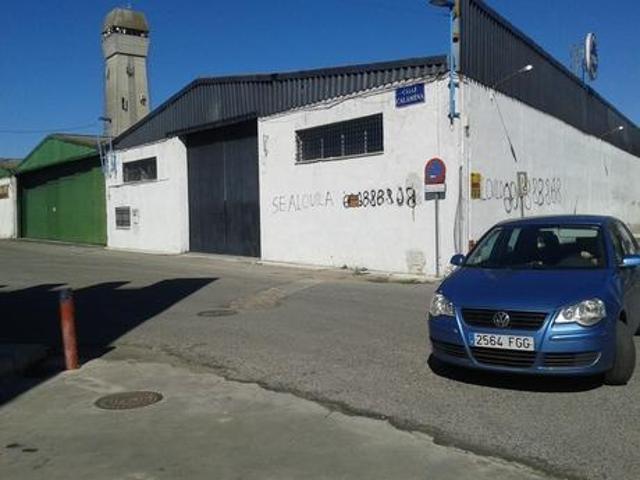 Nave industrial en alquiler en Sevilla, Pino Montano photo 0