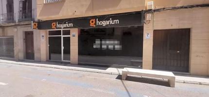 Local comercial en alquiler en Linares, Calle Baños, 23700 photo 0