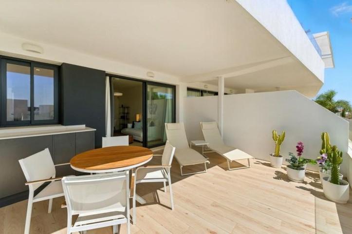 Piso en alquiler en Estepona, Estepona photo 0