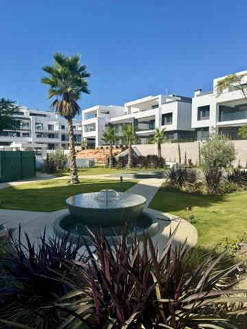 Piso en alquiler en Estepona, Estepona photo 0