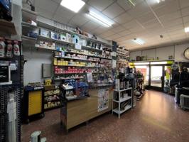 Local comercial en venta en Chiva photo 0