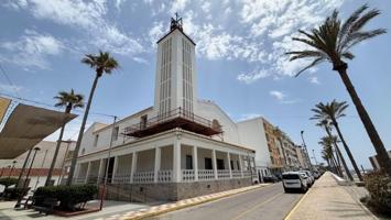 Local comercial en venta en Motril, Playa torrenueva photo 0