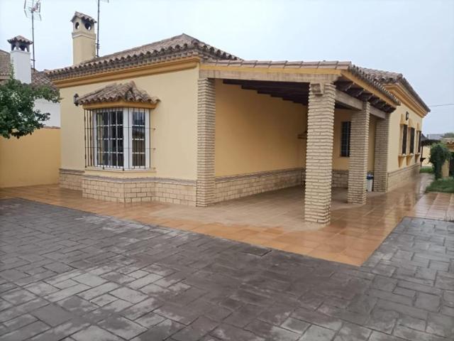 Chalet en venta en Chiclana de la Frontera, Carboneros photo 0