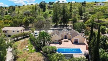 Chalet en venta en Coín, Coín photo 0